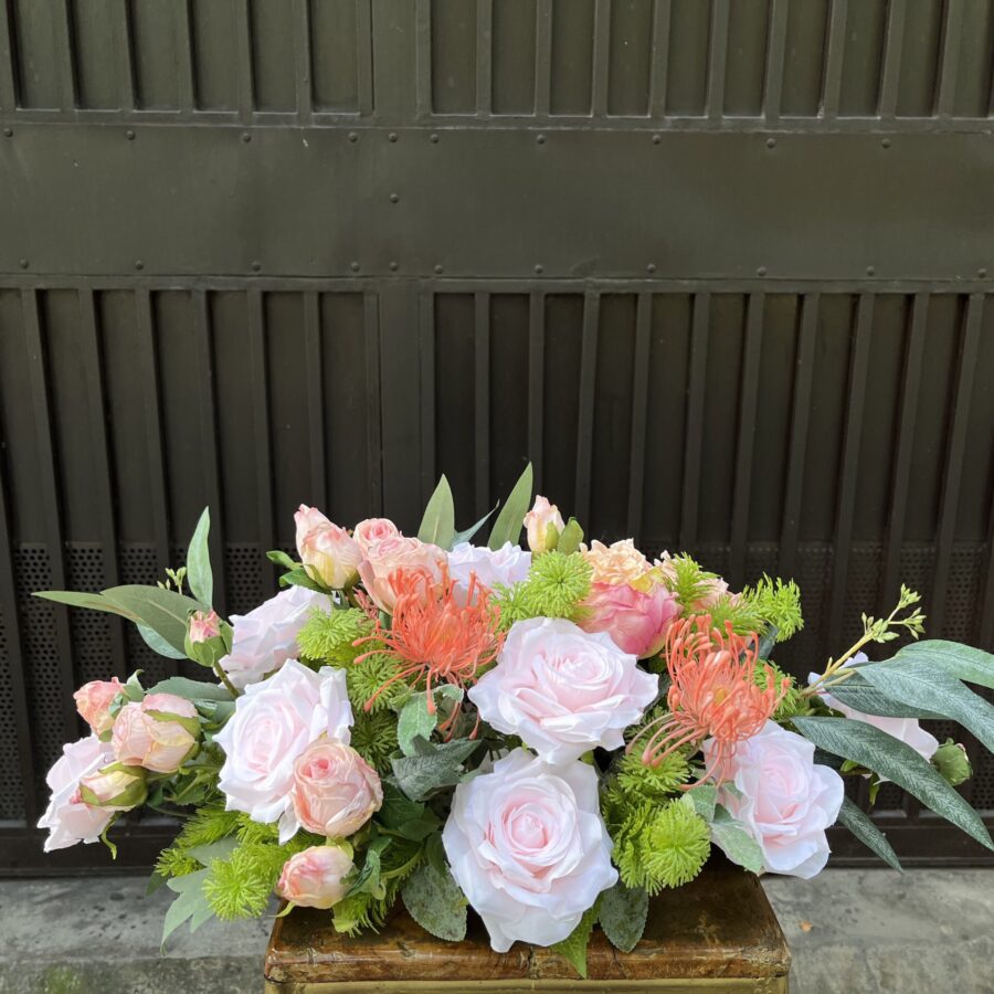 Mẫu hoa bàn họp